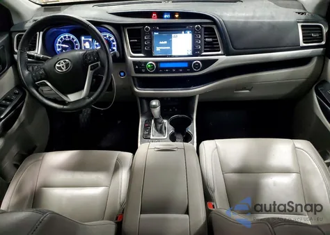 2018 Toyota Highlander Se z USA, uszkodzony, nr VIN 5TDJZRFH6JS897481